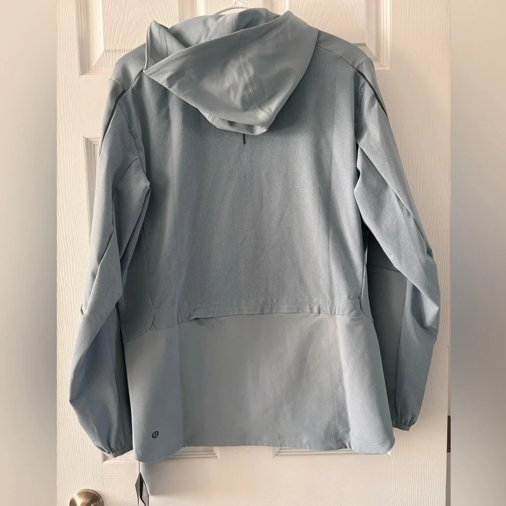 Warp Light packabke Jacket size Small Men’s light blue - Picture 3 of 6